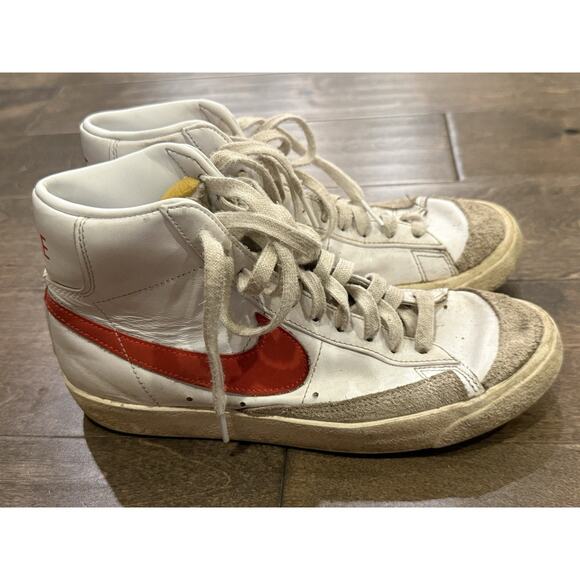 Nike Blazer Mid 77 Sneakers Womens White Red High top Shoes Size 7.5 CZ1055-101 - Picture 5 of 8